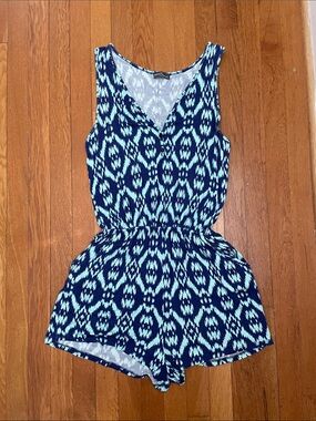 Market & Spruce Blue and White Patterned Romper